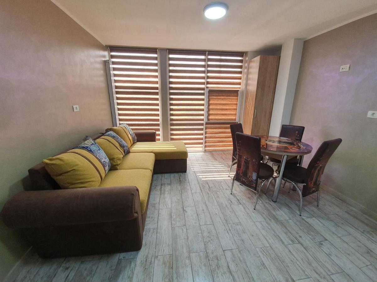 Apartament Negris Bîrlad Екстериор снимка